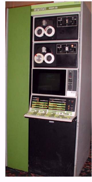 Photo of a very nice PDP-12.